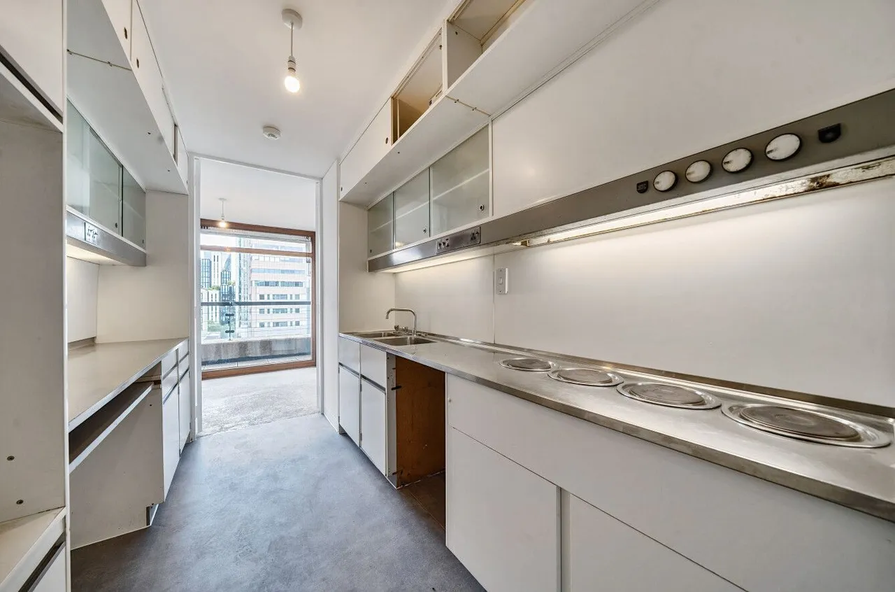 Mountjoy House Barbican EC2, photo 9