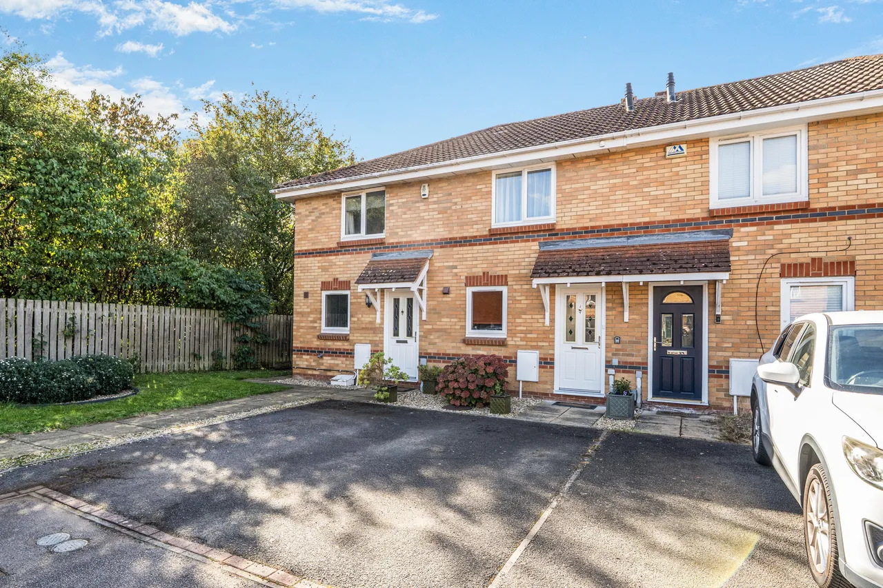 2 bed property for sale, Bluebell Close, Bedford