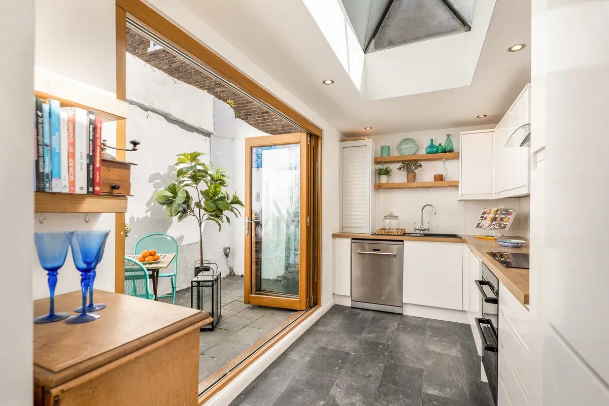 Prospect Place, BN11, photo 13