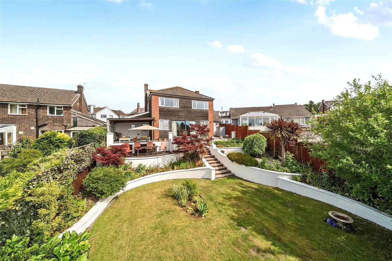 4 bed property for sale, Higher Holcombe Road, Teignmouth, TQ14