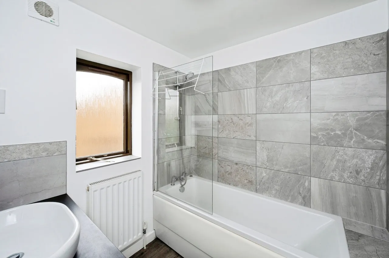 Andover Road, Mansfield, Nottinghamshire, NG19, photo 6