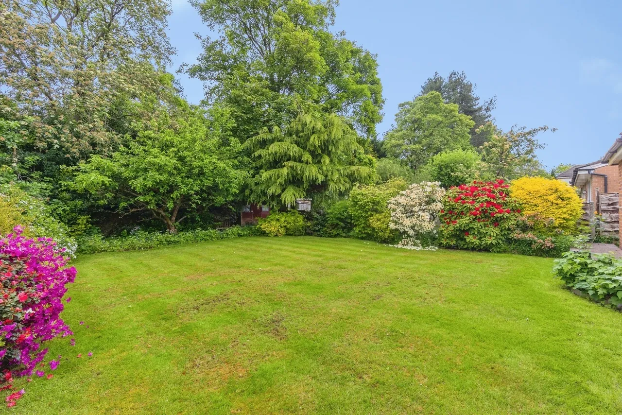 Carlton Avenue, Wilmslow, Cheshire, SK9, photo 6