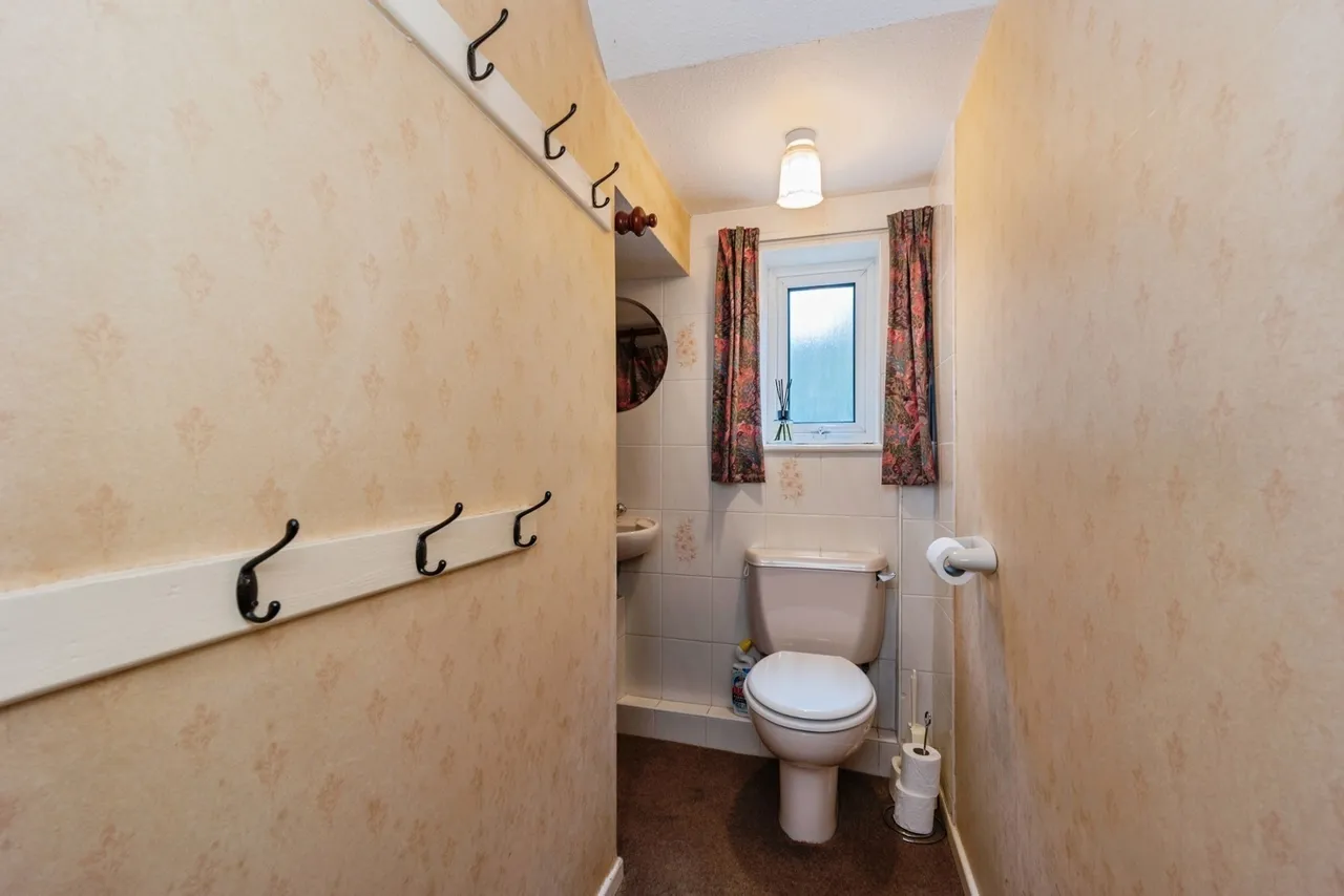 Carlton Avenue, Wilmslow, Cheshire, SK9, photo 21