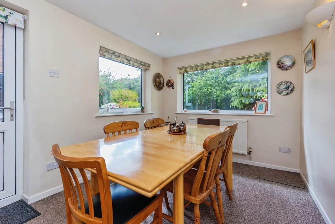 Carlton Avenue, Wilmslow, Cheshire, SK9, photo 20