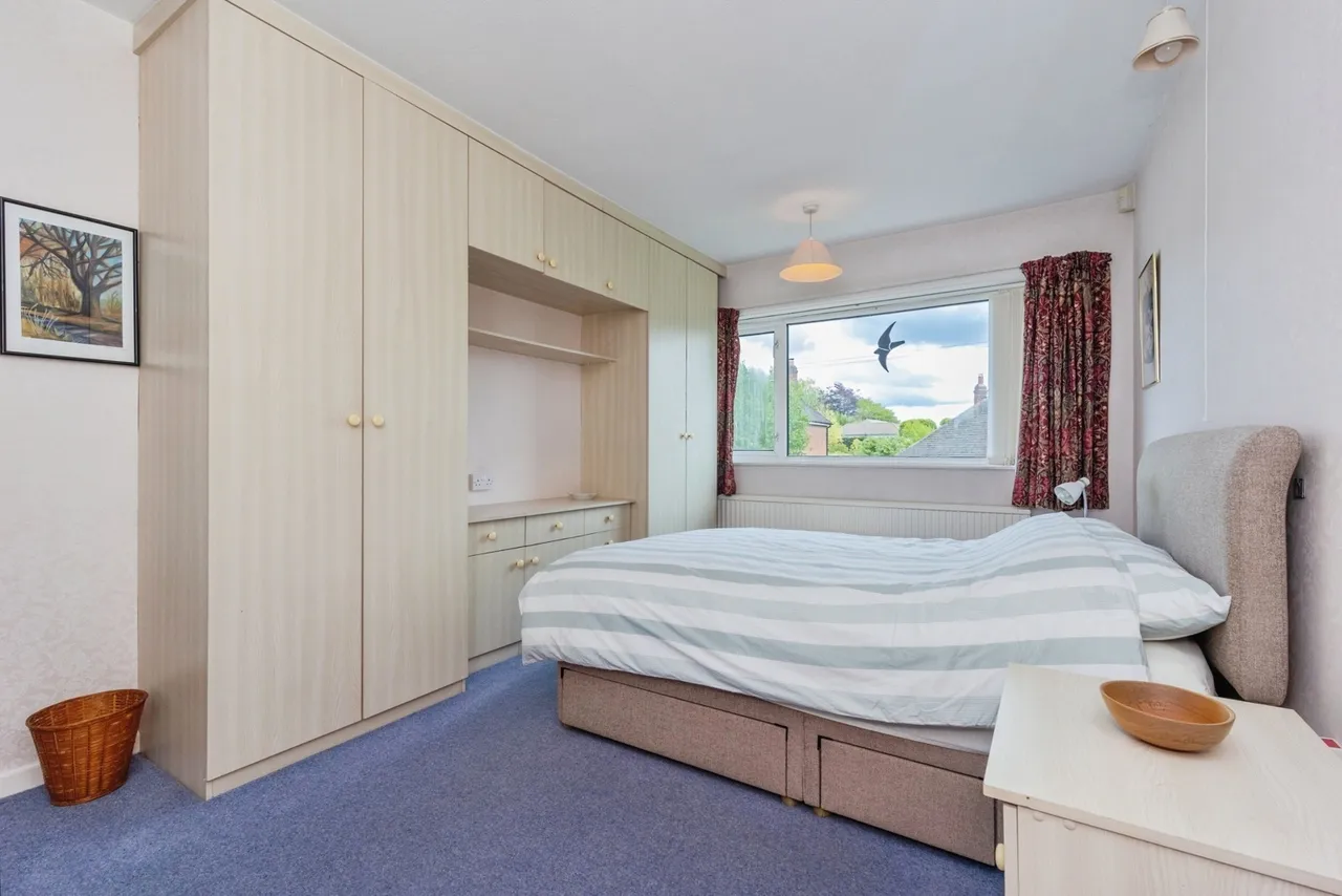 Carlton Avenue, Wilmslow, Cheshire, SK9, photo 10