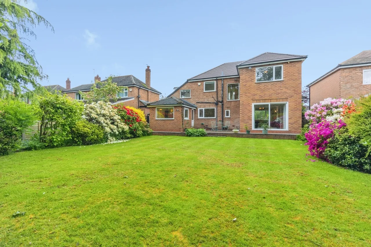 Carlton Avenue, Wilmslow, Cheshire, SK9, photo 2