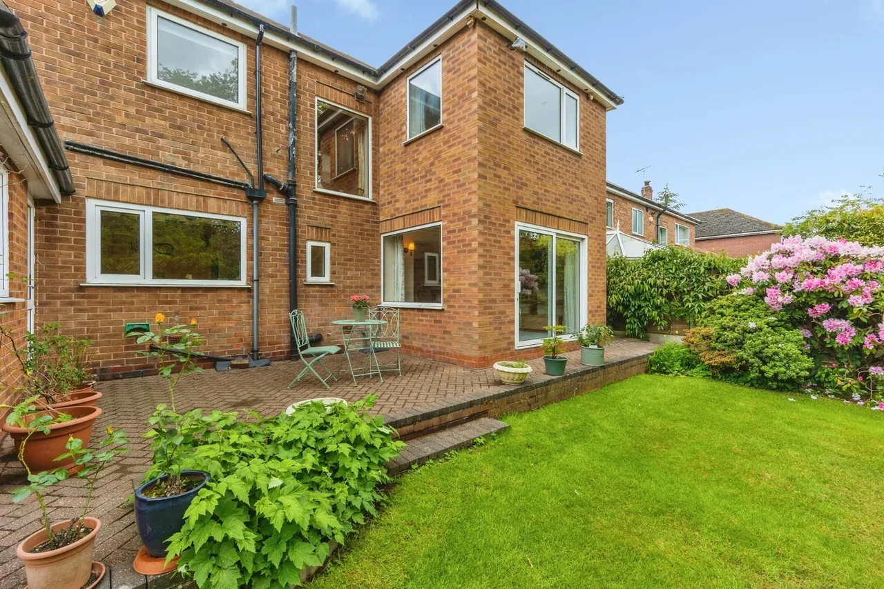 Carlton Avenue, Wilmslow, Cheshire, SK9, photo 18