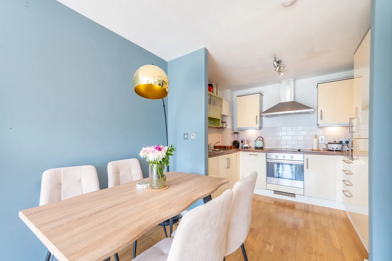 24 Bartholomew House, 4 Southern Row, London, photo 2