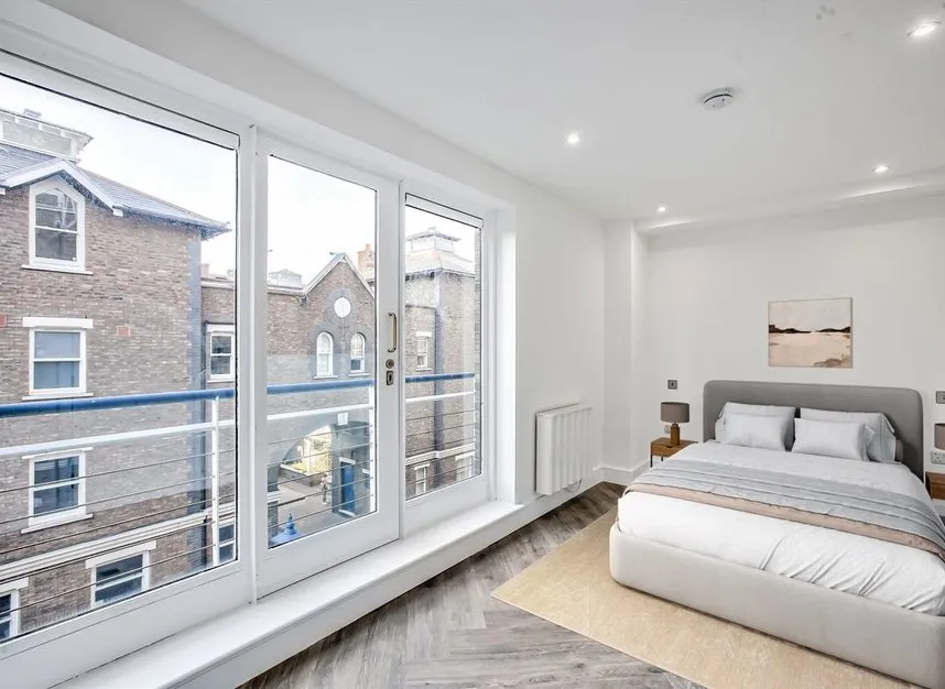 Square Rigger Row, Port House, SW11, photo 4