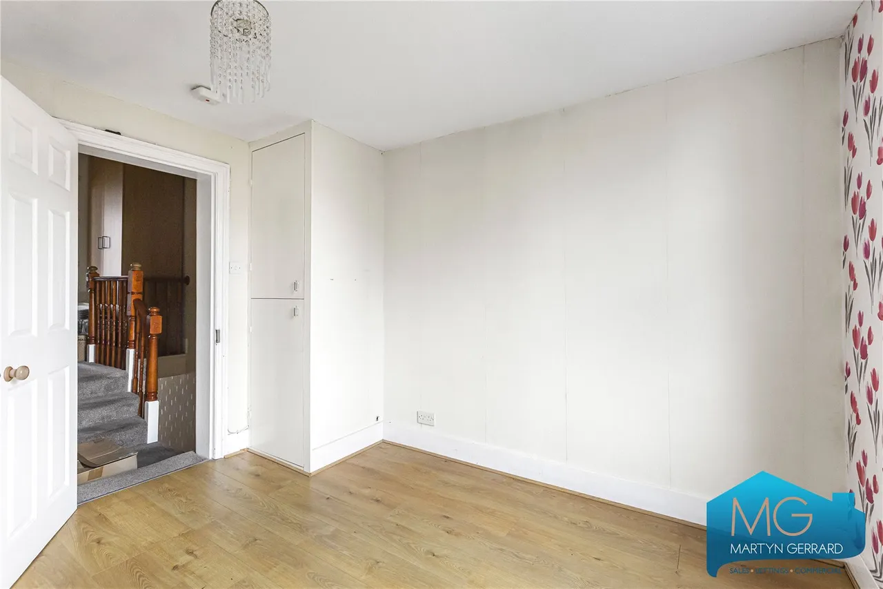 Theobalds Avenue, North Finchley, N12, photo 18