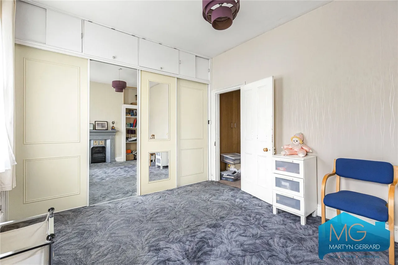 Theobalds Avenue, North Finchley, N12, photo 19