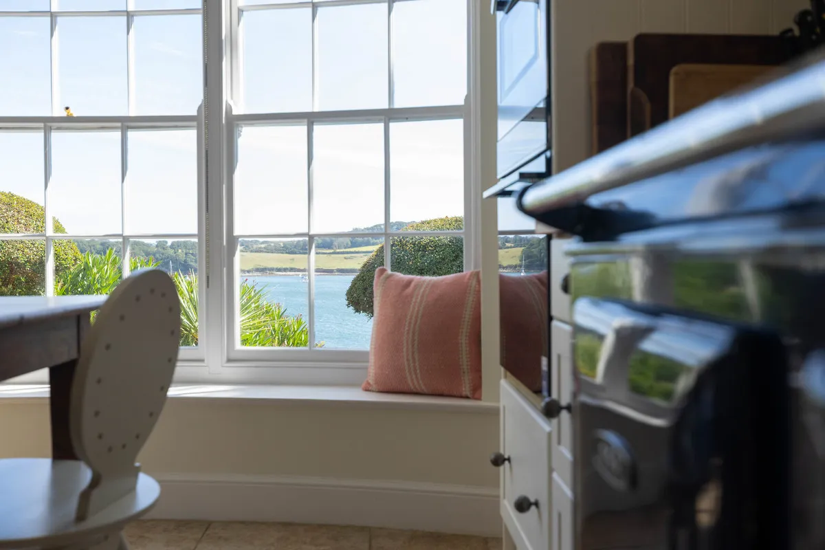 A Prime Waterfront Jewel Where Royalty Once Walked, St. Mawes, photo 12