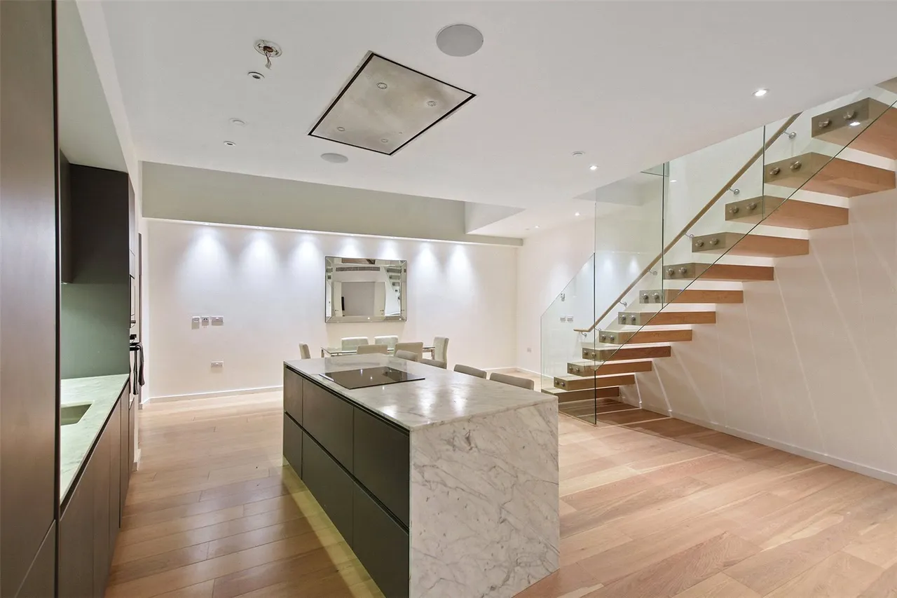 Lovat Lane, City Of London, EC3R, photo 4