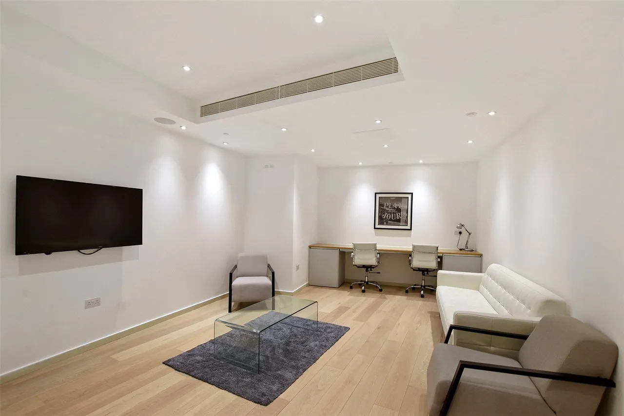 Lovat Lane, City Of London, EC3R, photo 6
