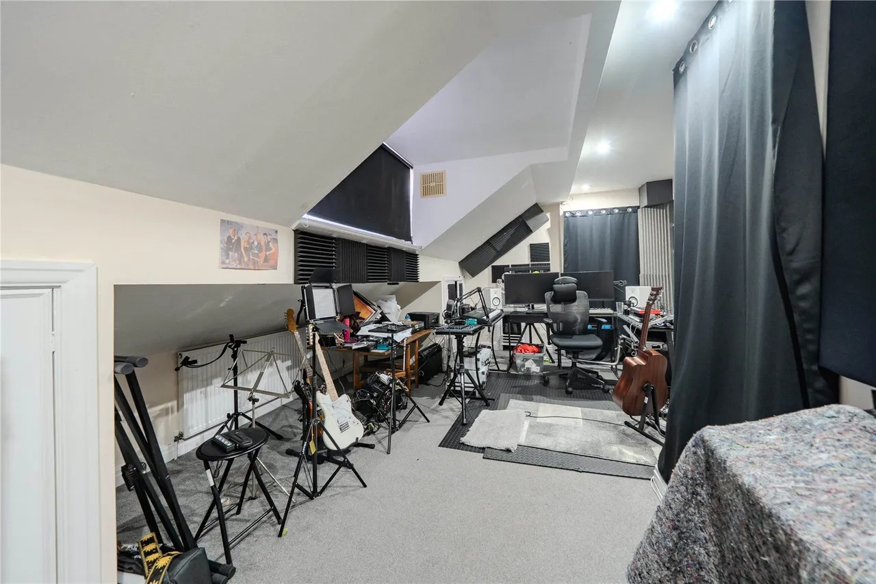 Kirkham Street, Leeds, LS13, photo 7