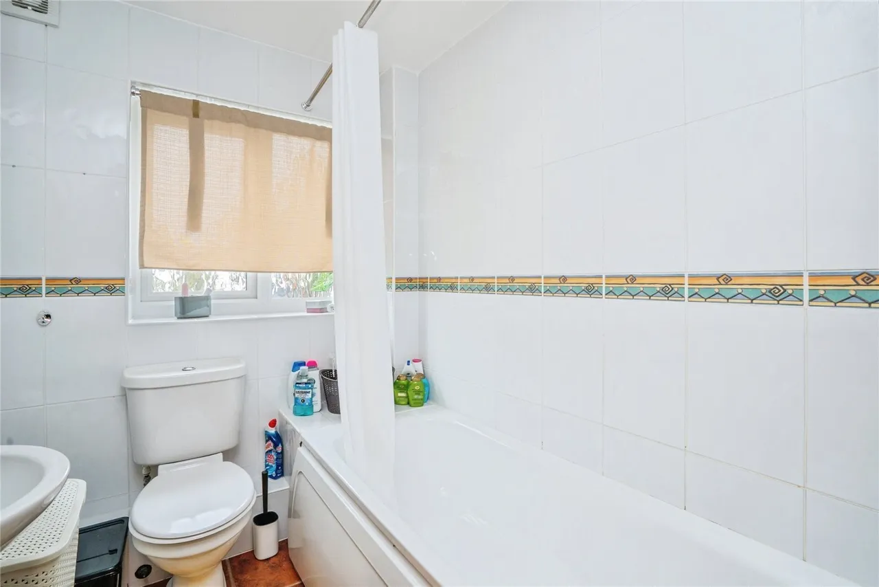 Station Road, Netley Abbey, SO31, photo 9