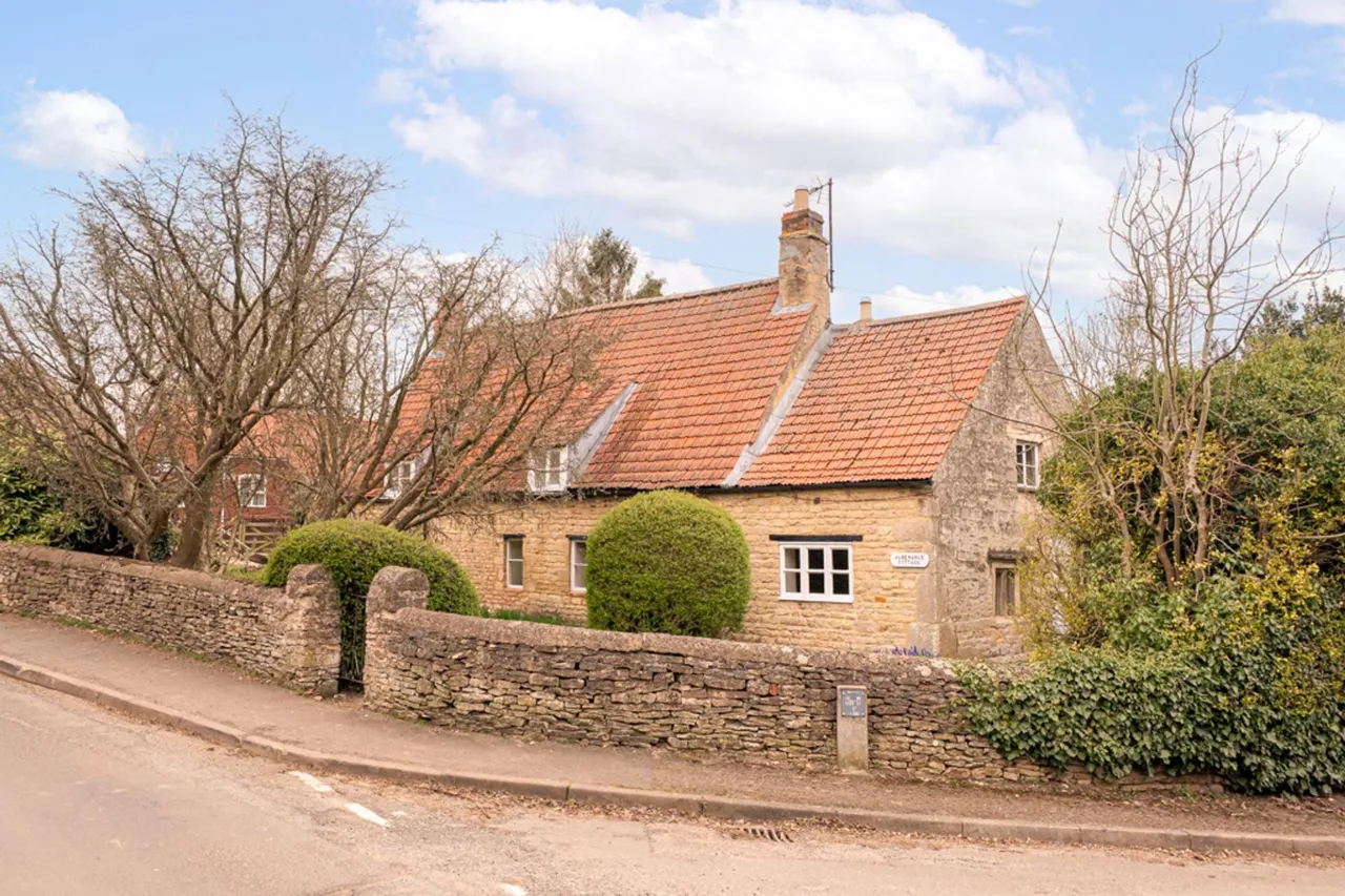 High Street, Castle Bytham, NG33, photo 17