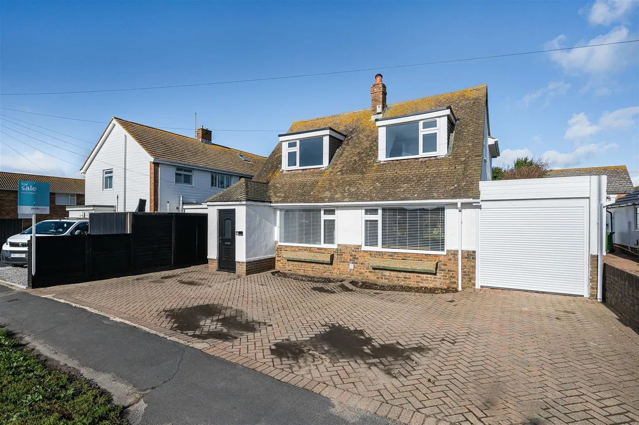 Arundel Road, Peacehaven, photo 21
