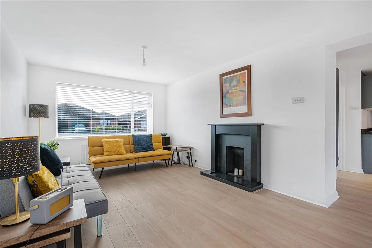 Arundel Road, Peacehaven, photo 3