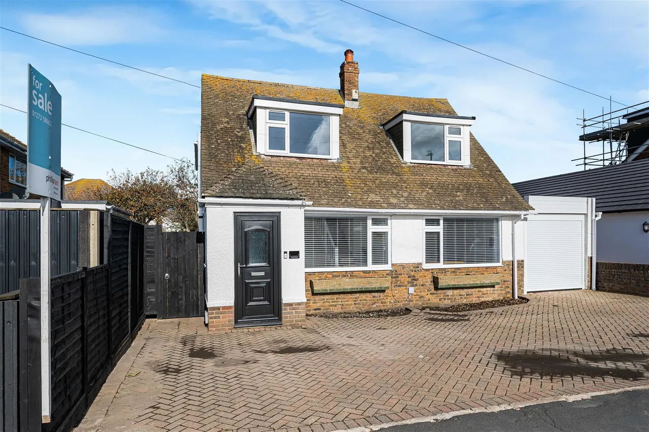 Arundel Road, Peacehaven, photo 33