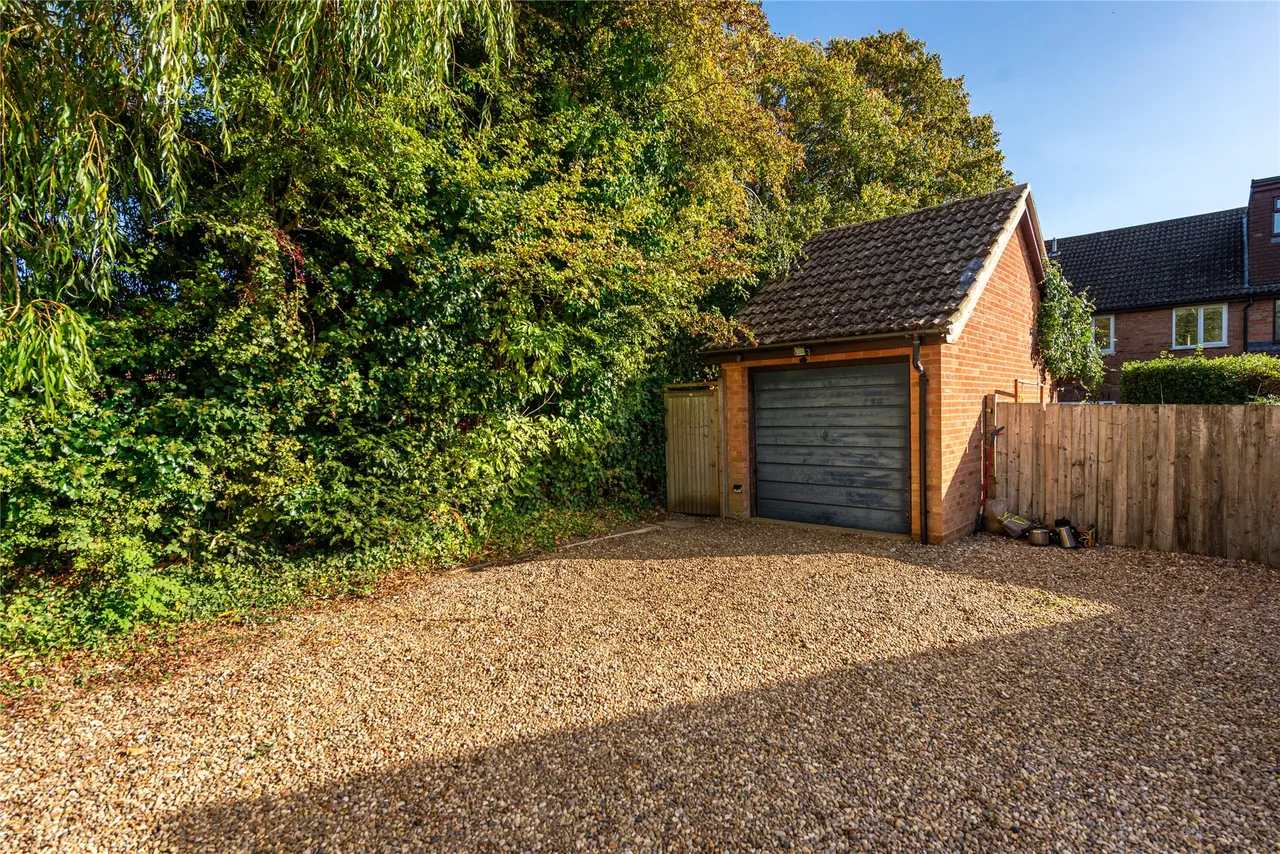 Spinney Hill Road, Olney, MK46, photo 11