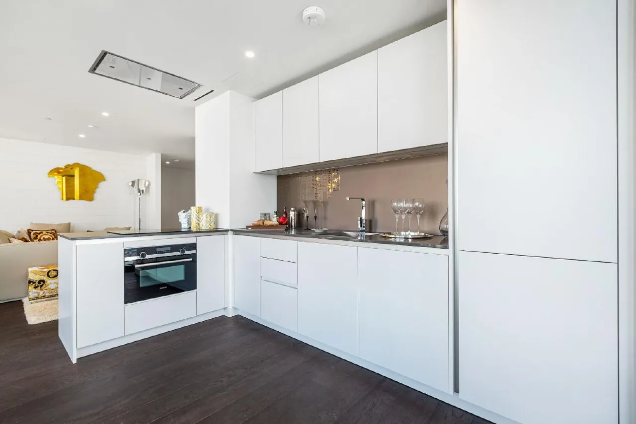 Bondway, Vauxhall, SW8, photo 9