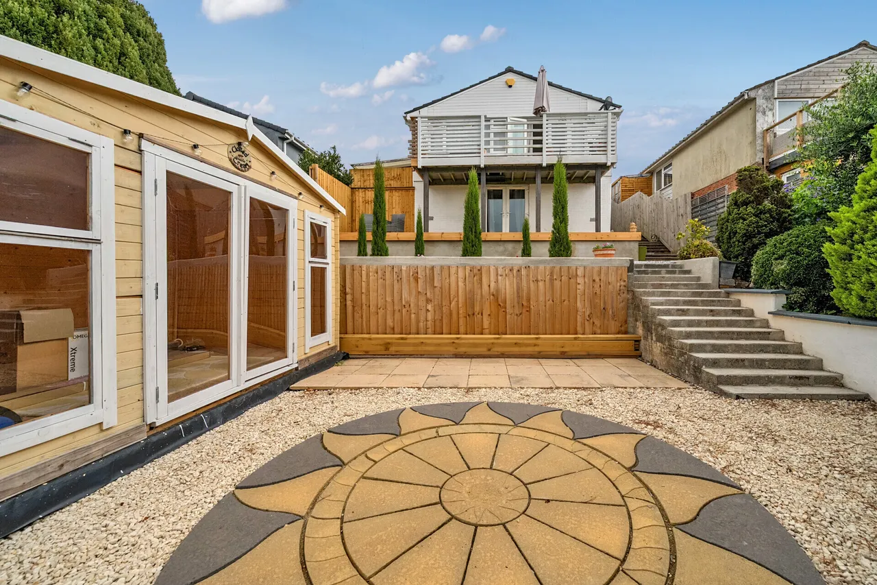 3 bed property for sale — Higher Coombe Drive, Teignmouth, Devon, TQ14