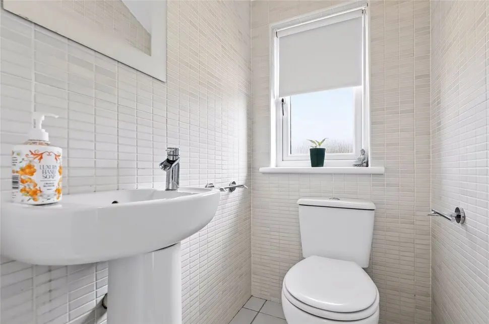 Campbell Crescent, Bothwell, South Lanarkshire, G71, photo 6