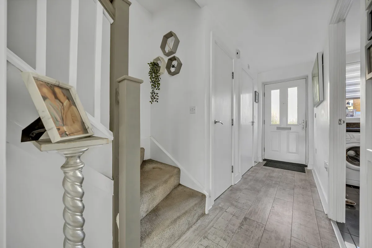 Bushy Close, Essex, Romford, RM1 4WN, photo 8
