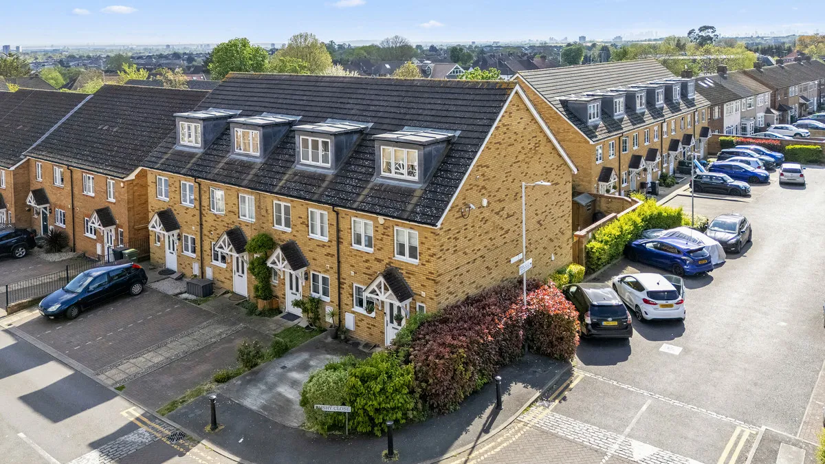 Bushy Close, Essex, Romford, RM1 4WN, photo 4