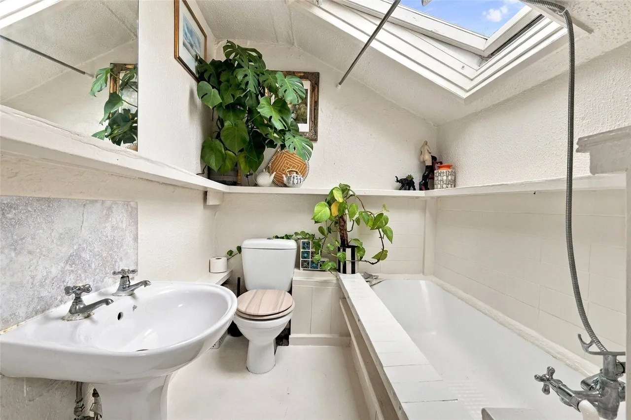 Vartry Road, London, N15, photo 4