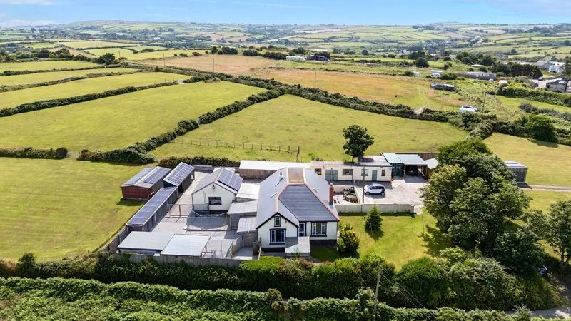 5 bed house for sale — Carn Entral Brea, Camborne