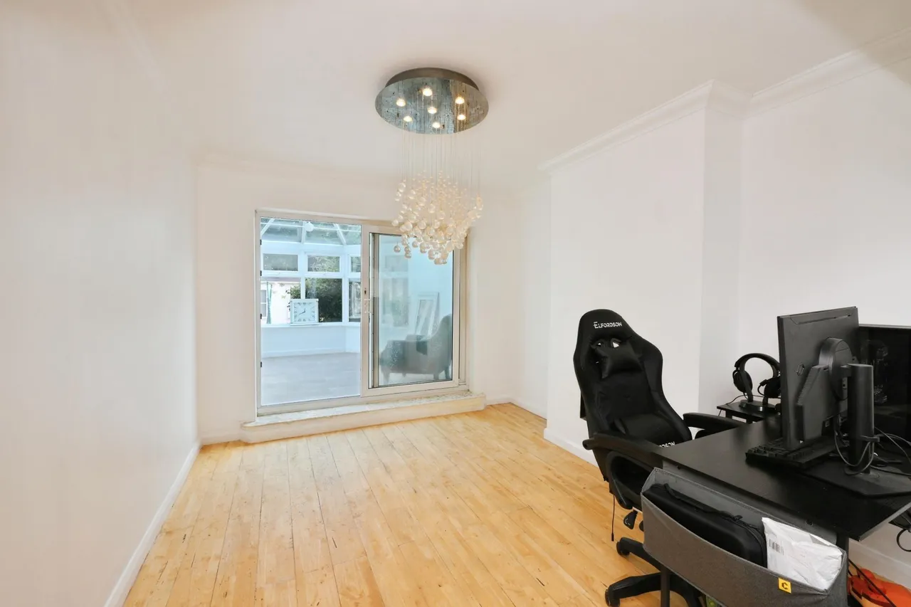 Varney Close, Waltham Cross, EN7, photo 8