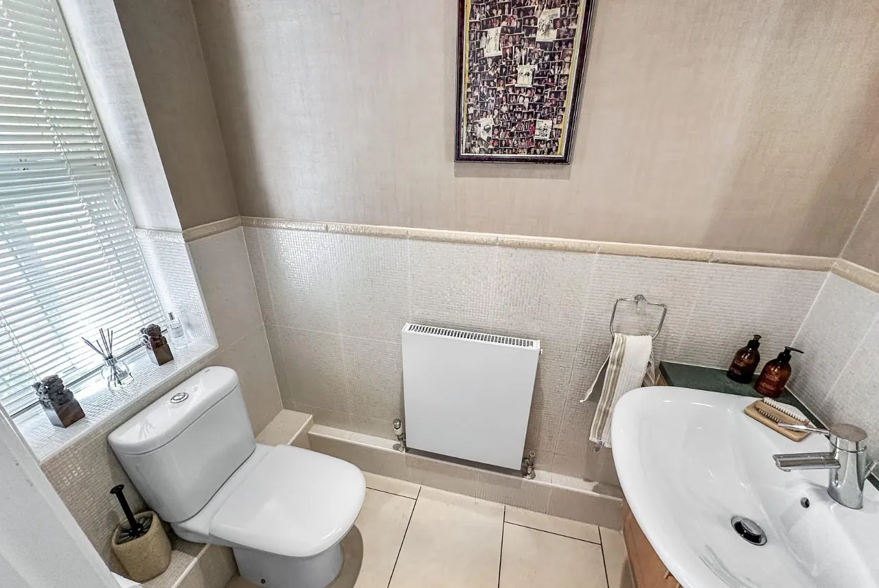 Consort Place, Bowdon, WA14, photo 29