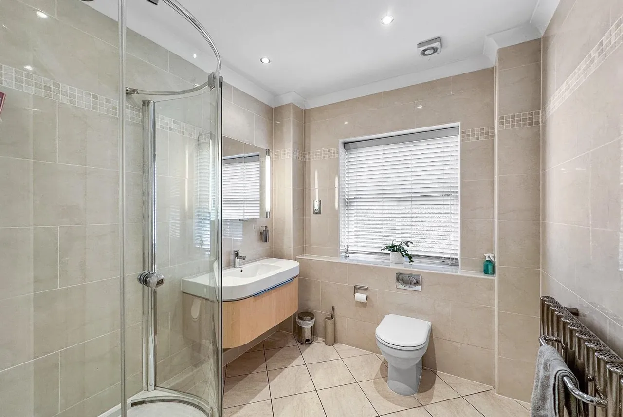 Consort Place, Bowdon, WA14, photo 35