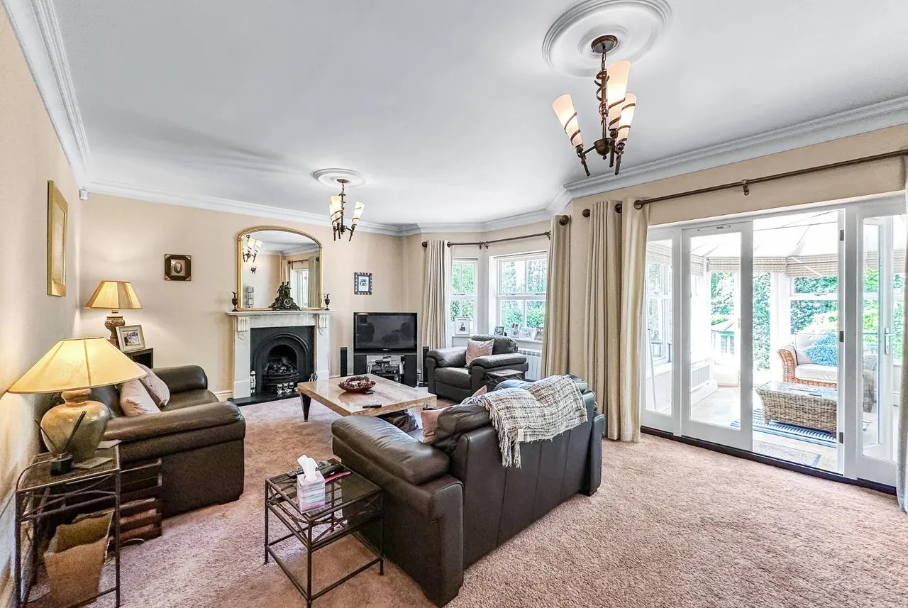 Consort Place, Bowdon, WA14, photo 17