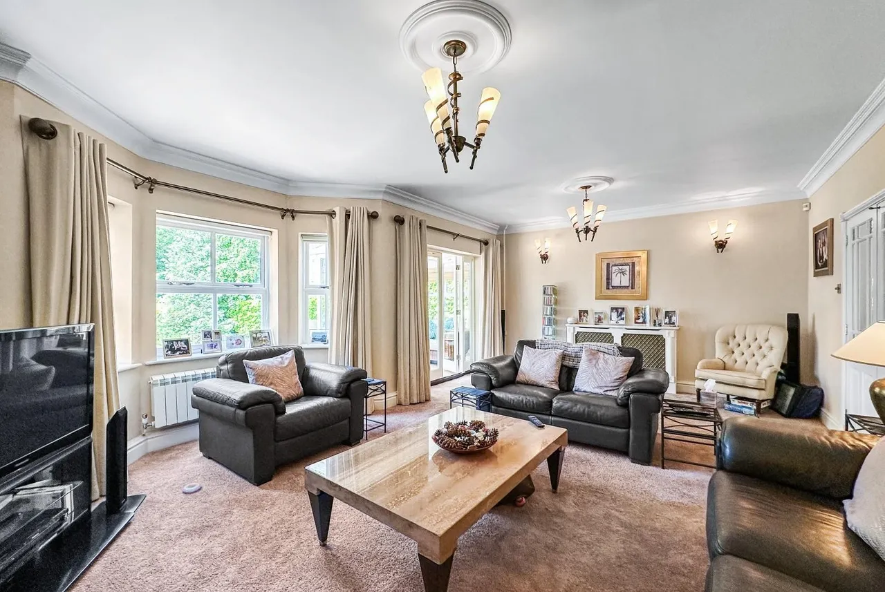 Consort Place, Bowdon, WA14, photo 4