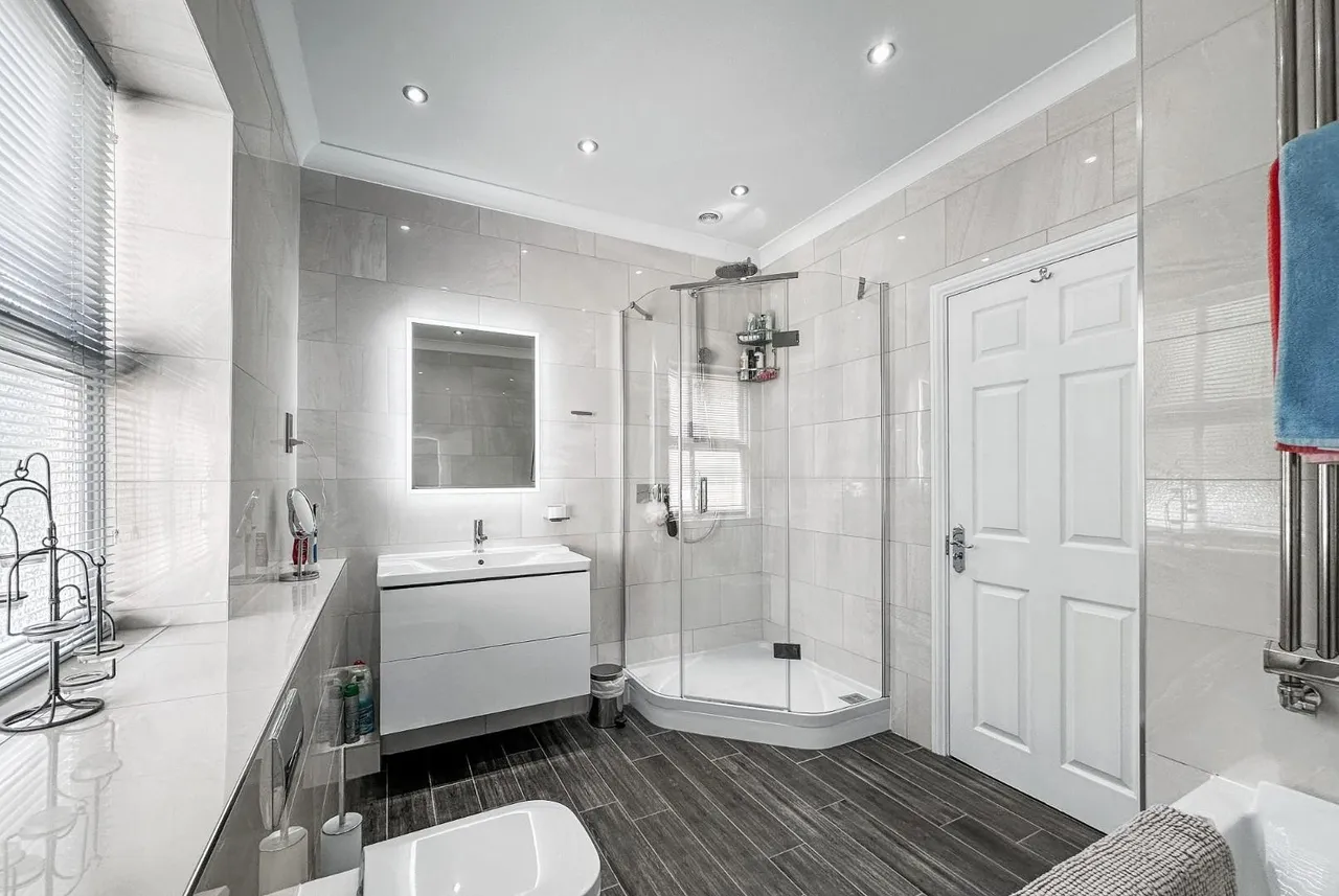 Consort Place, Bowdon, WA14, photo 13