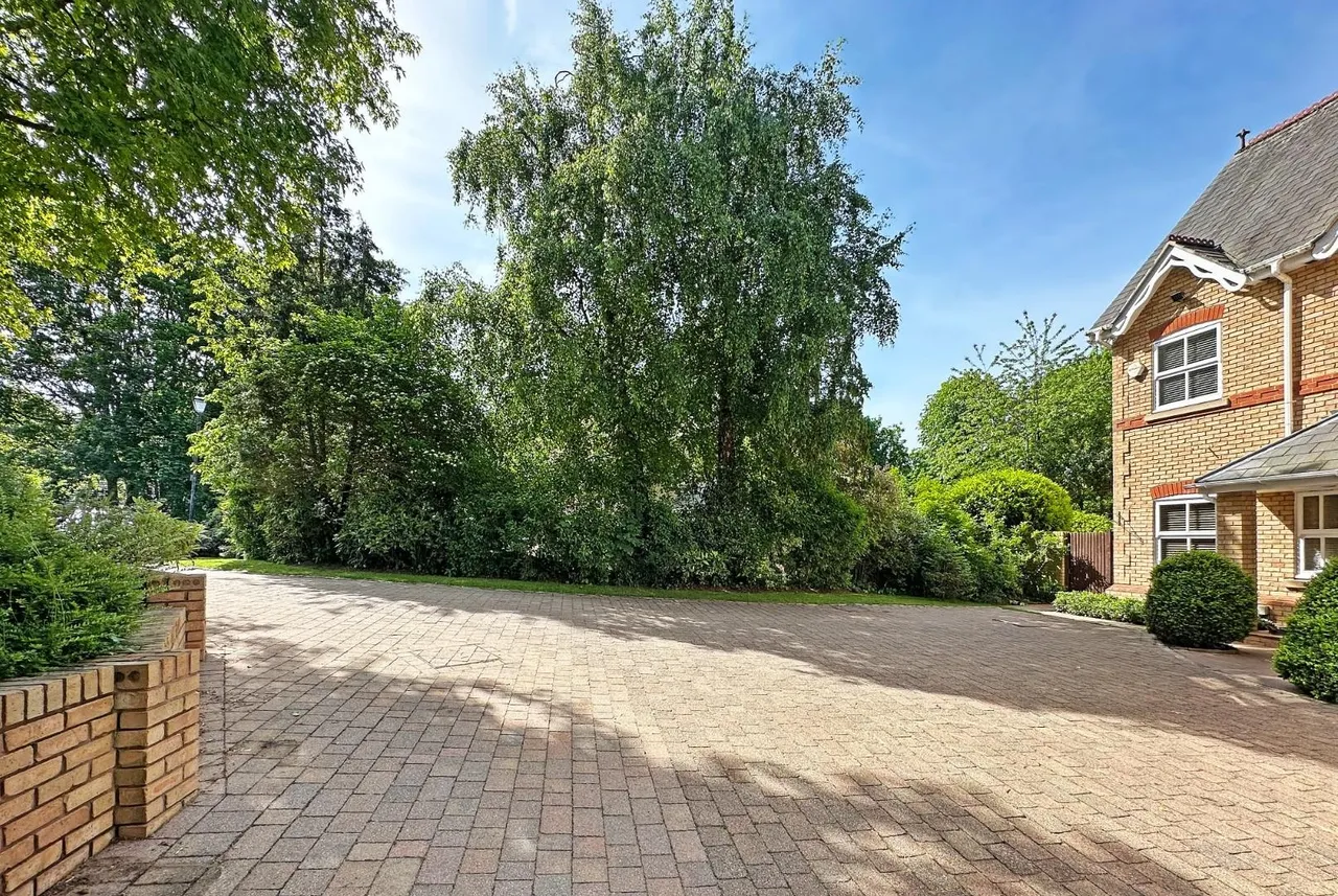Consort Place, Bowdon, WA14, photo 15