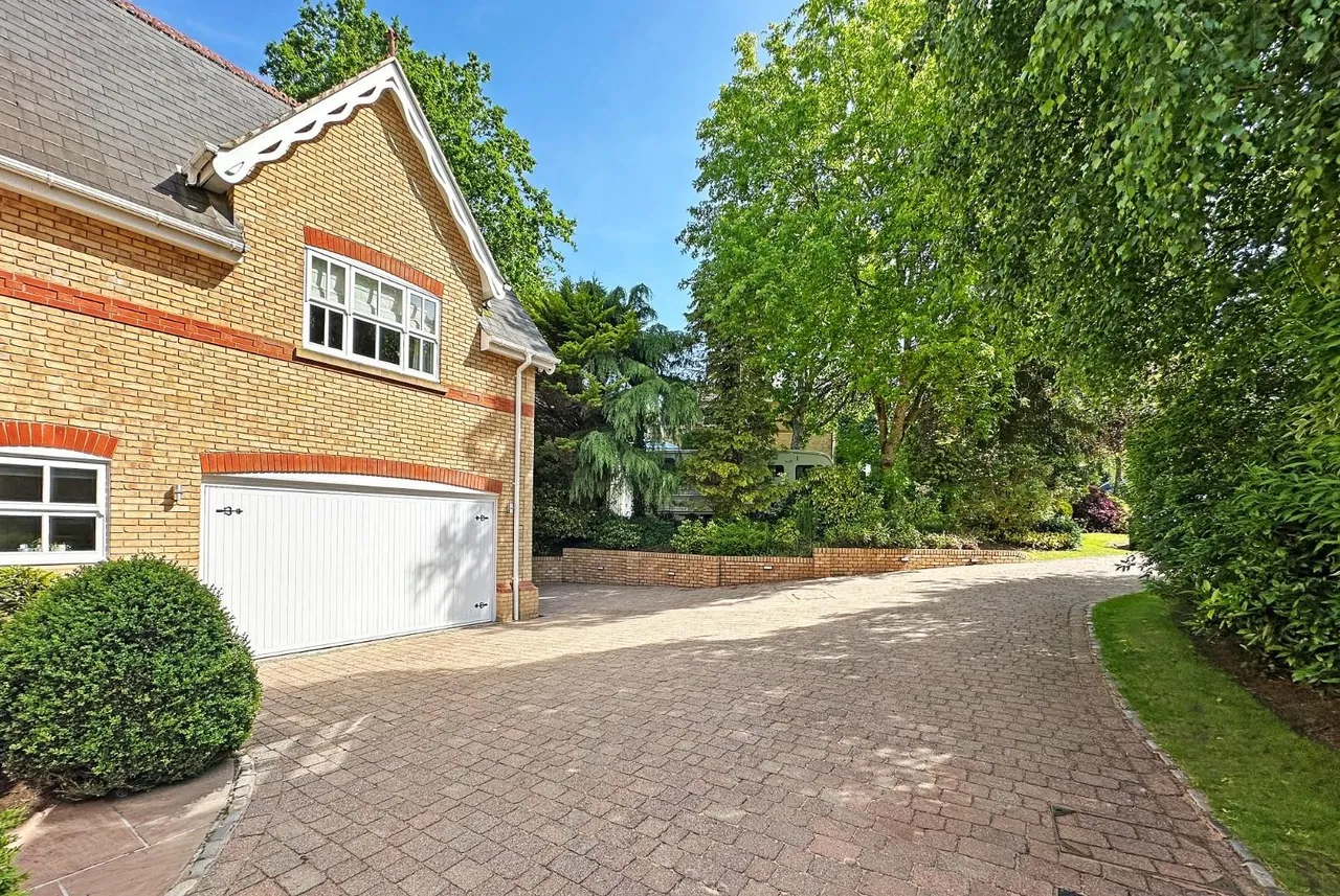 Consort Place, Bowdon, WA14, photo 50