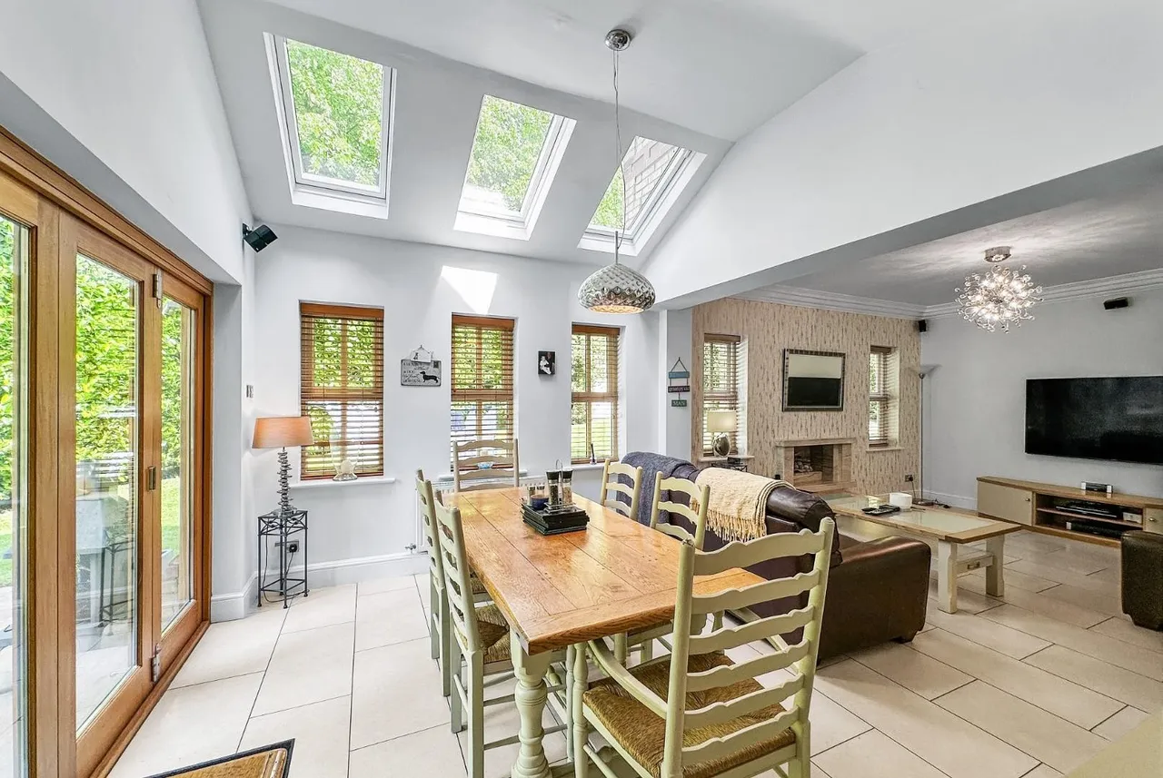 Consort Place, Bowdon, WA14, photo 20