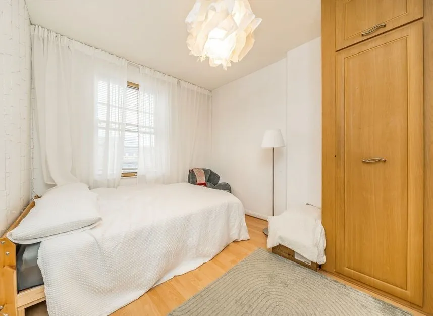 Goulston Street, Aldgate, E1, photo 5