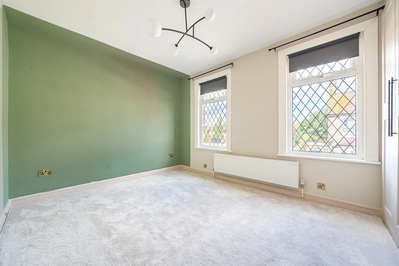 Bell Road, Enfield, EN1, photo 11
