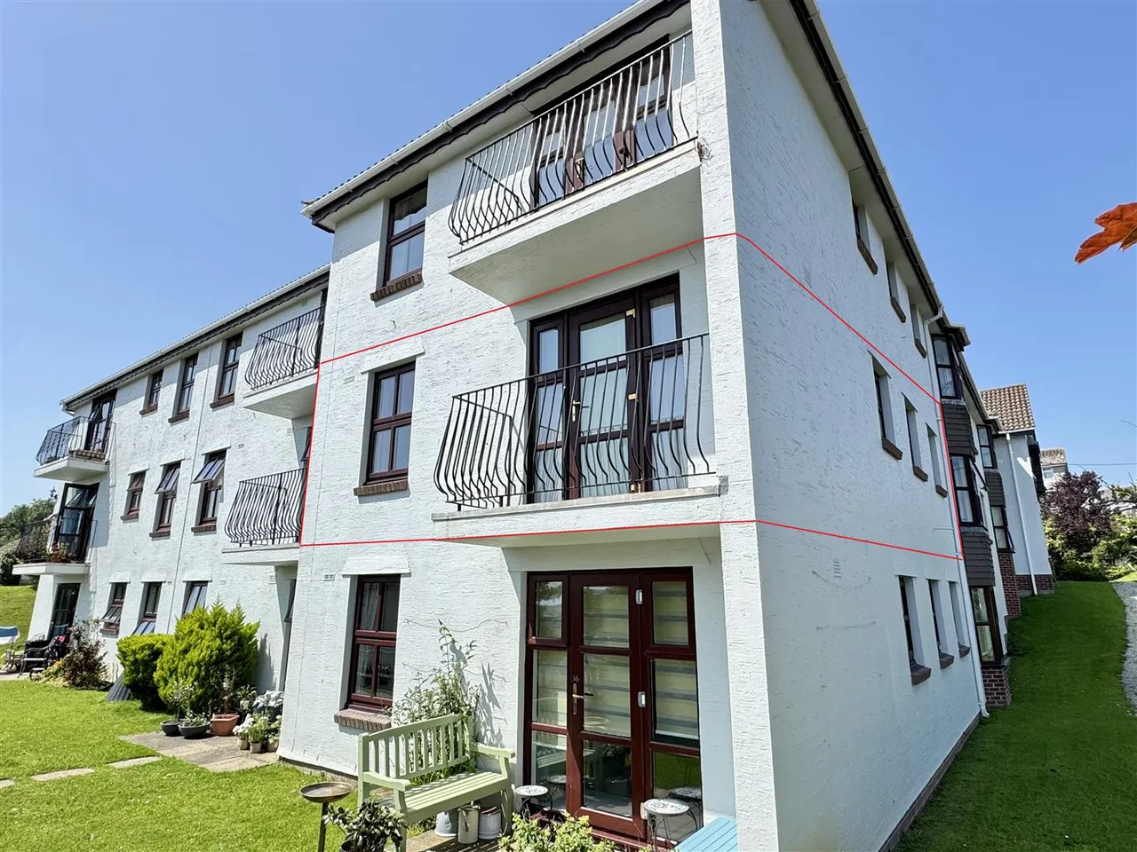 2 bed flat for sale, Chisholme Close, St. Austell