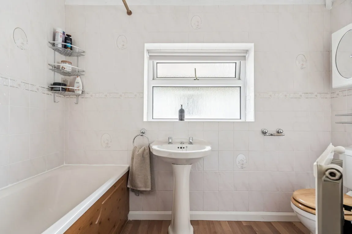 Orchard Way, Mill End, WD3, photo 13