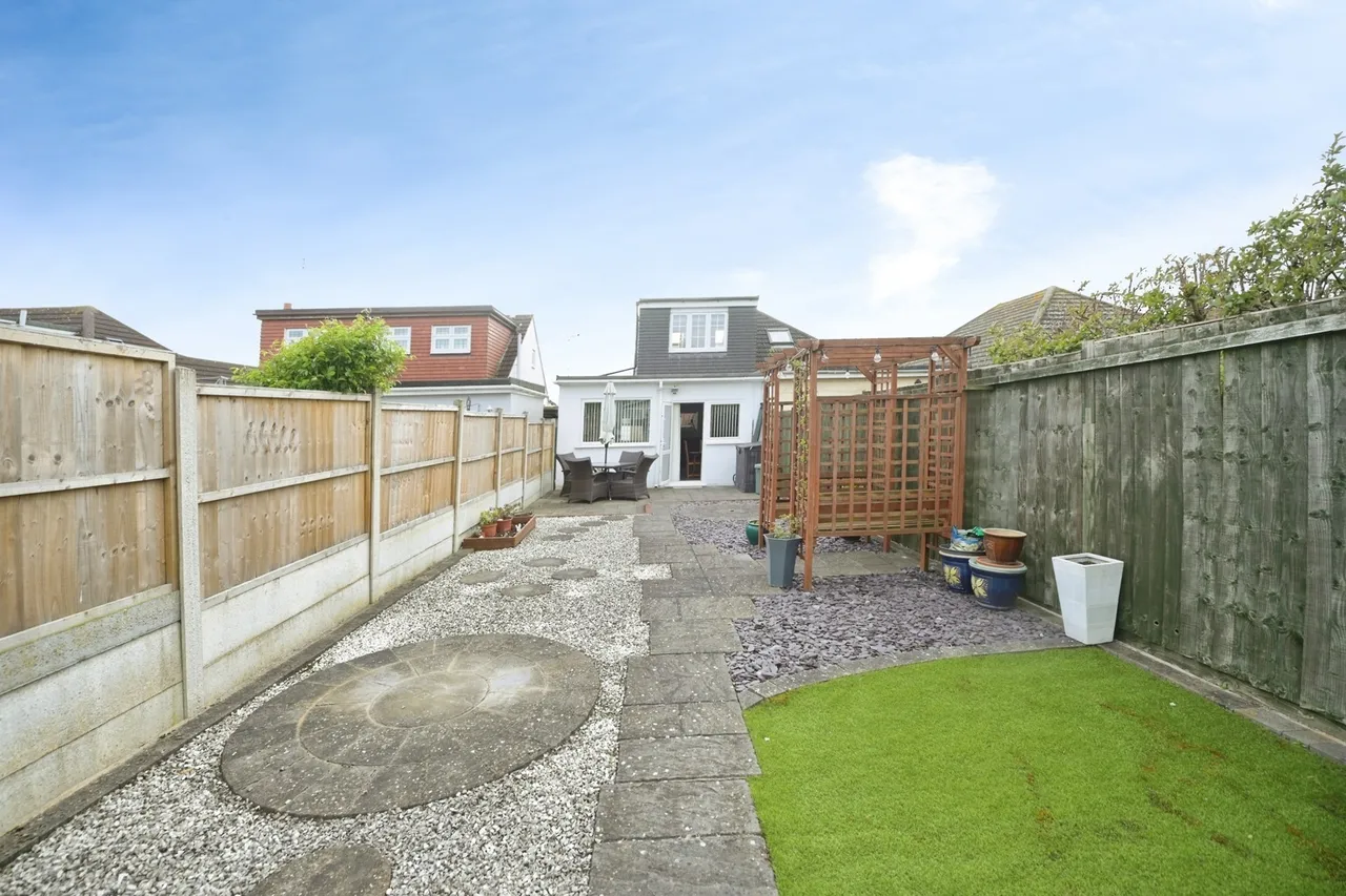 Clyde Way, Romford, RM1, photo 2