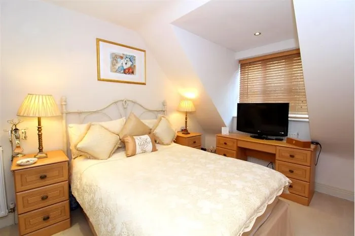 Riverside, Maidenhead, Berkshire, photo 7