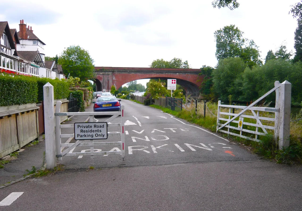 Riverside, Maidenhead, Berkshire, photo 12