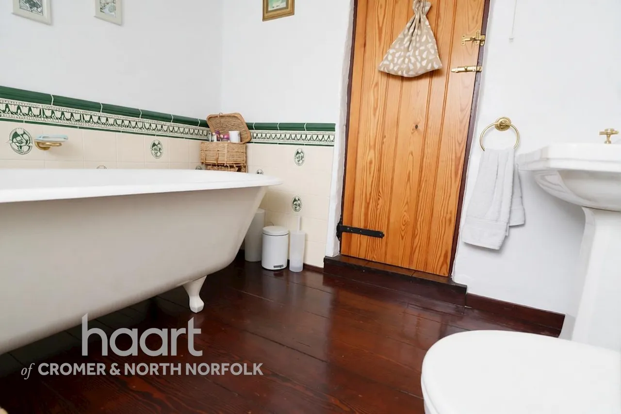 Southrepps Road, North Walsham, NR28, photo 39