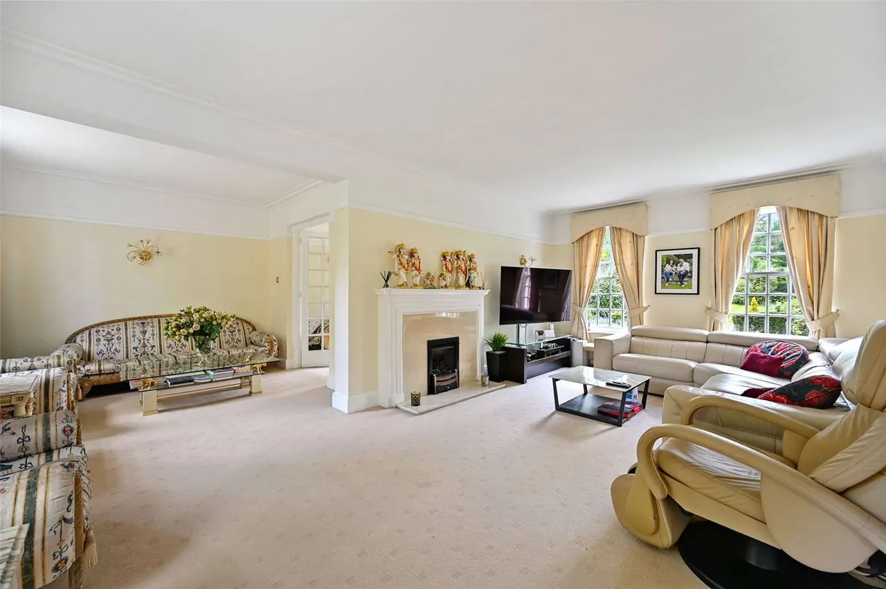 Wolsey Road, Northwood, Middlesex, HA6 2EW, photo 2
